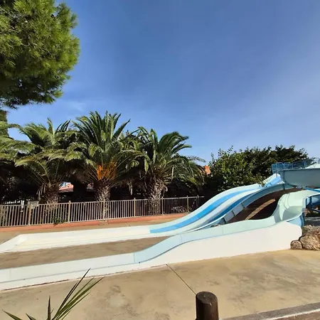 Nyaraló House Of 45 M2 With Garden And Pool In Barcares *