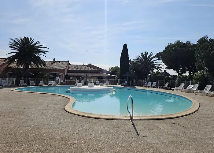 House Of 45 M2 With Garden And Pool In Barcares Nyaraló *
