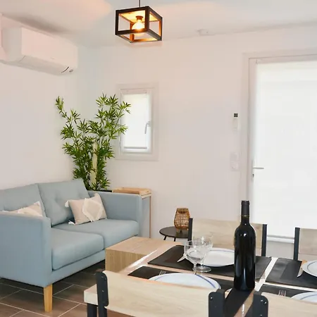 House Of 45 M2 With Garden And Pool In Barcares *