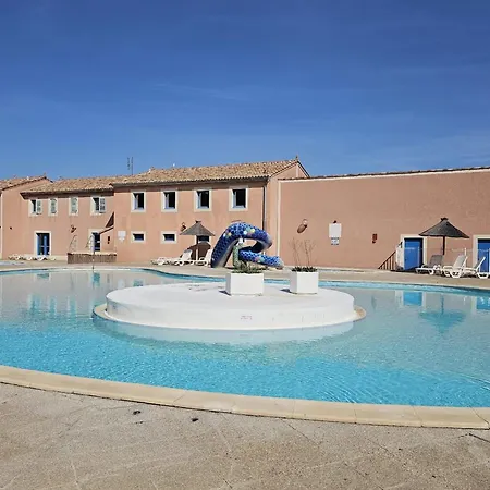 House Of 45 M2 With Garden And Pool In Barcares