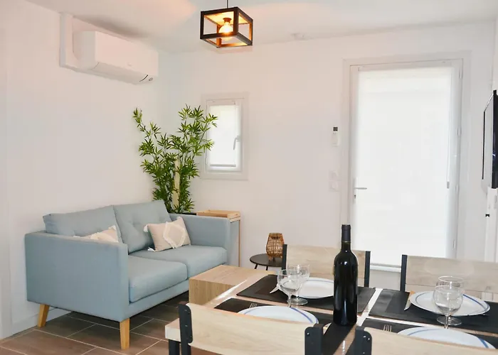 House Of 45 M2 With Garden And Pool In Barcares *