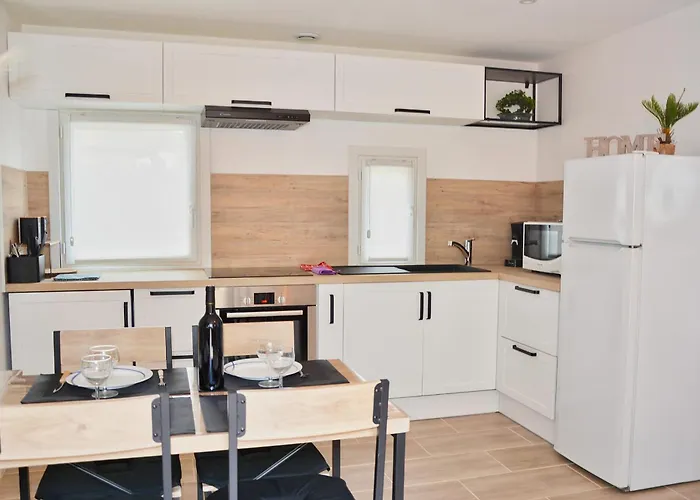 House Of 45 M2 With Garden And Pool In Barcares