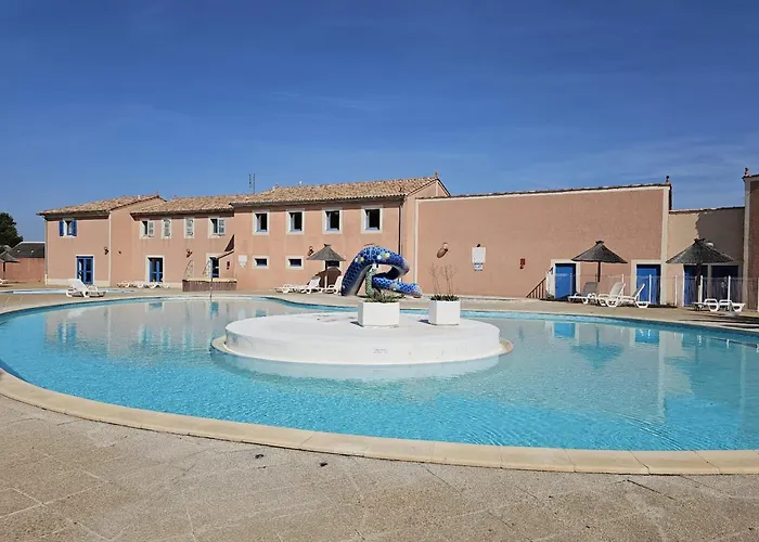 House Of 45 M2 With Garden And Pool In Barcares